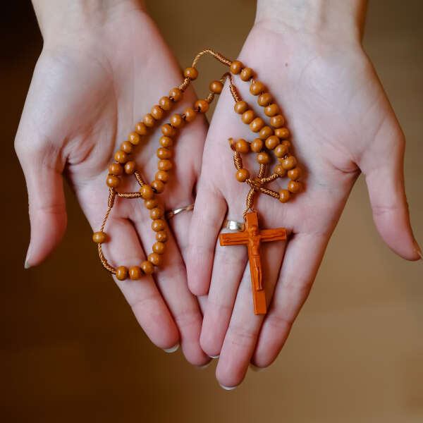 Sacria - Unique wooden rosary