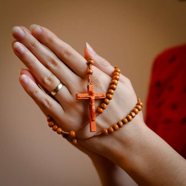 Sacria - Unique wooden rosary