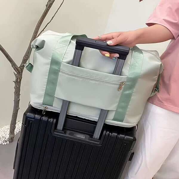 Truncy Kylieberry - Practical expandable bag