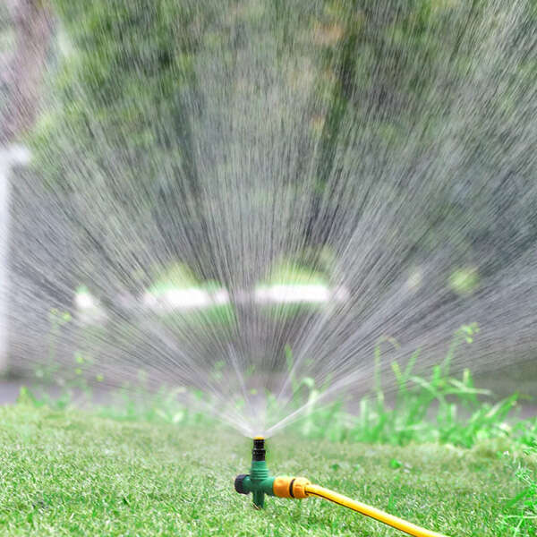 Rotasprin - Set of 3 rotatable garden sprinklers