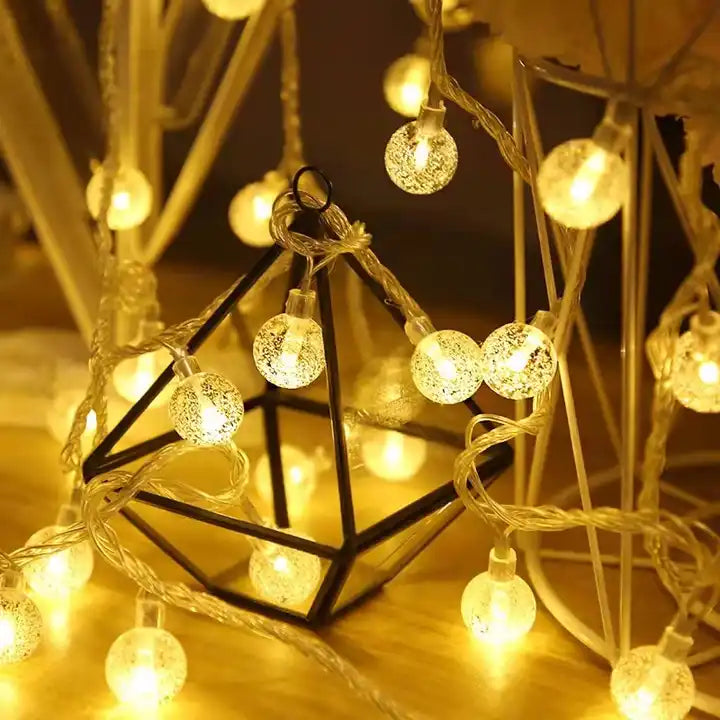 Instalací Vánočních LED Světel s Křišťálovými Kuličkami - 200 LED, 300x200 cm