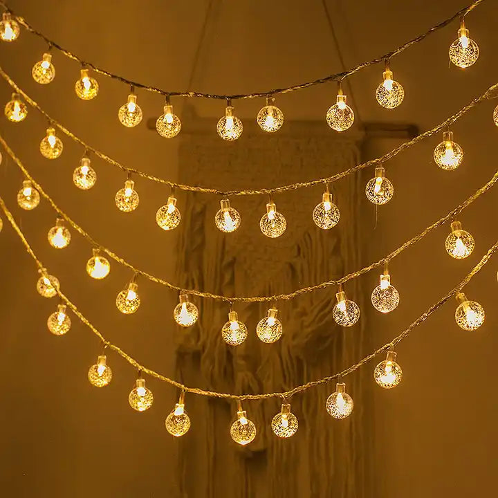 Instalací Vánočních LED Světel s Křišťálovými Kuličkami - 200 LED, 300x200 cm