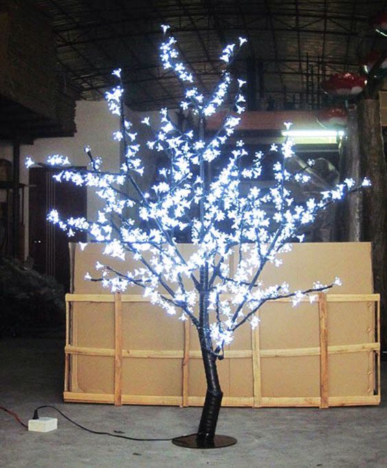 Světelný strom s květinami, LED s teplým světlem